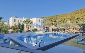 Cascade Holiday Resort